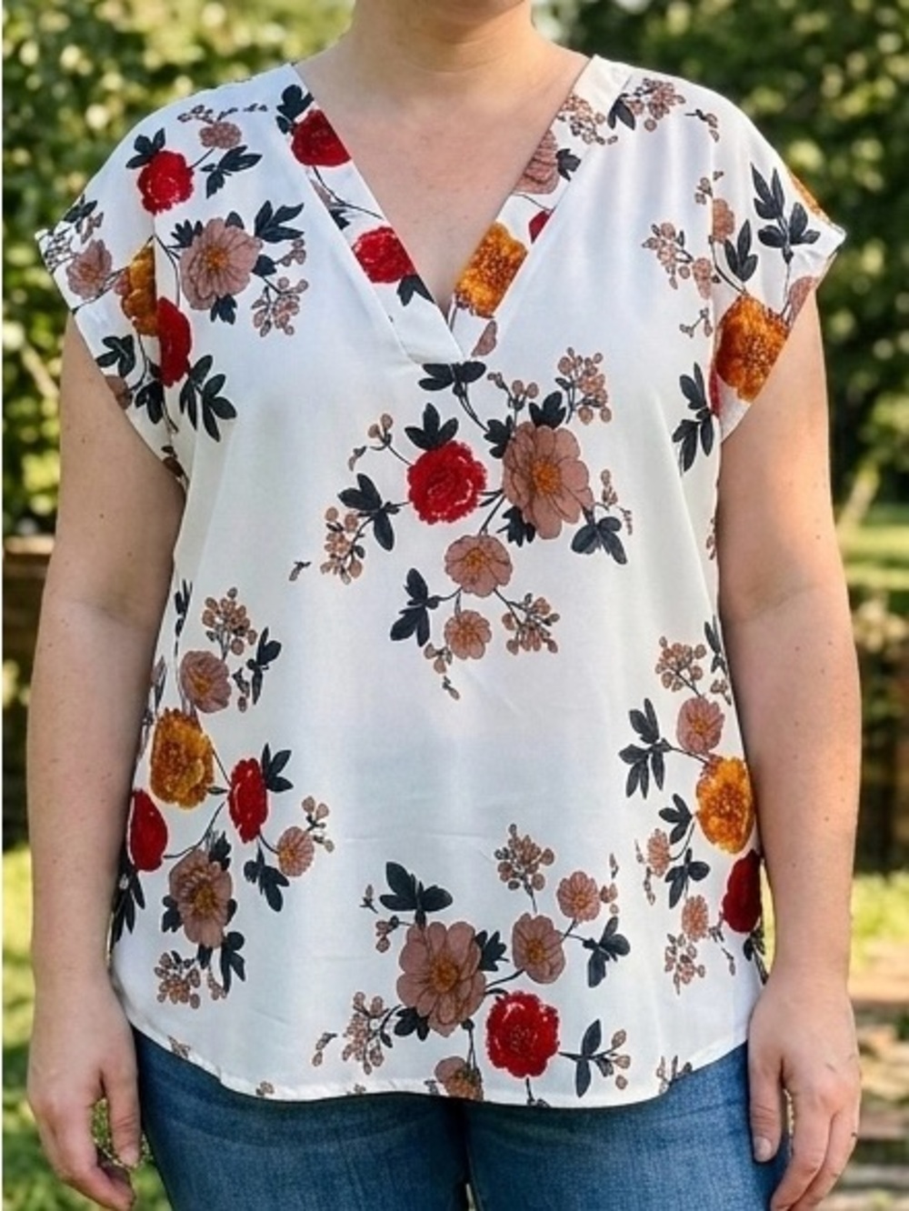 SHEIN Curve Floral V-Neck Blouse White 0XL Plus Size Short Sleeve Top EUC Office